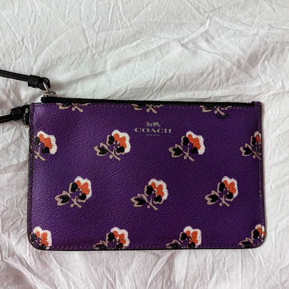 Coach Bramble Rose Wristlet - Picture 2 of 6